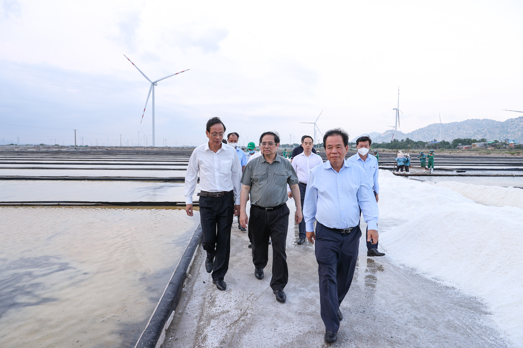 Thủ tướng khảo sát một số công trình, dự án lớn tại Ninh Thuận - Ảnh 5.