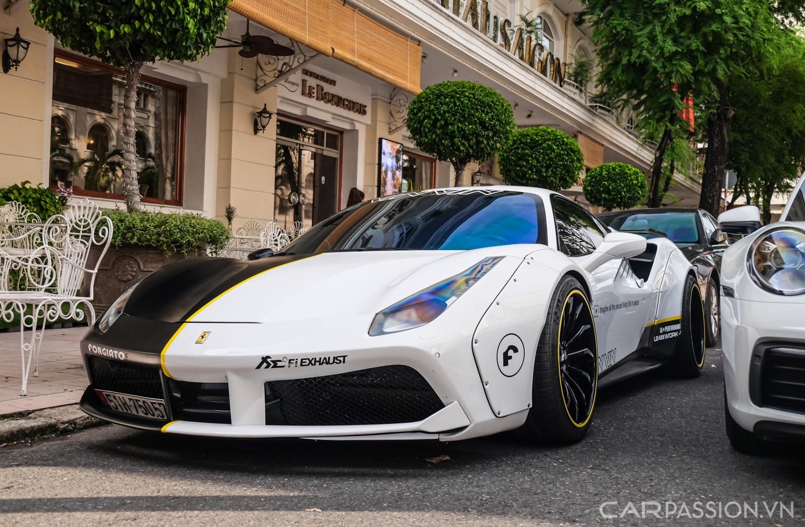 cp-ferrari-488-gtb-do-liberty-walk-thay-ao-moi8.jpg