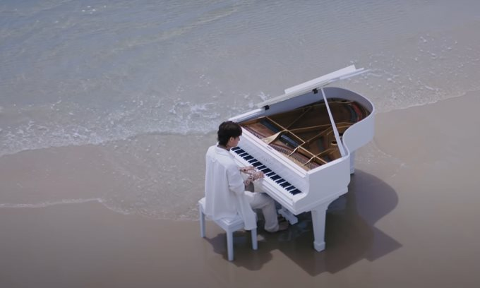 Sau ồn ào buộc phải gỡ MV, Sơn Tùng M-TP tung bản mới của 'There's no one at all' 