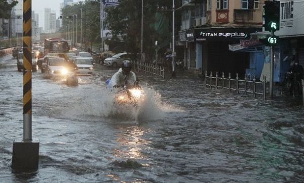 monsoon-rains-cause-mayhem-in-mumbai.jpeg