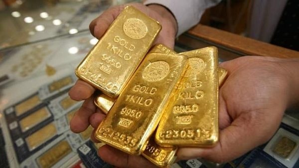 Giá vàng hôm nay 4.10: Cao chót vót, sẽ thu thuế trên giá chuyển nhượng vàng miếng? 