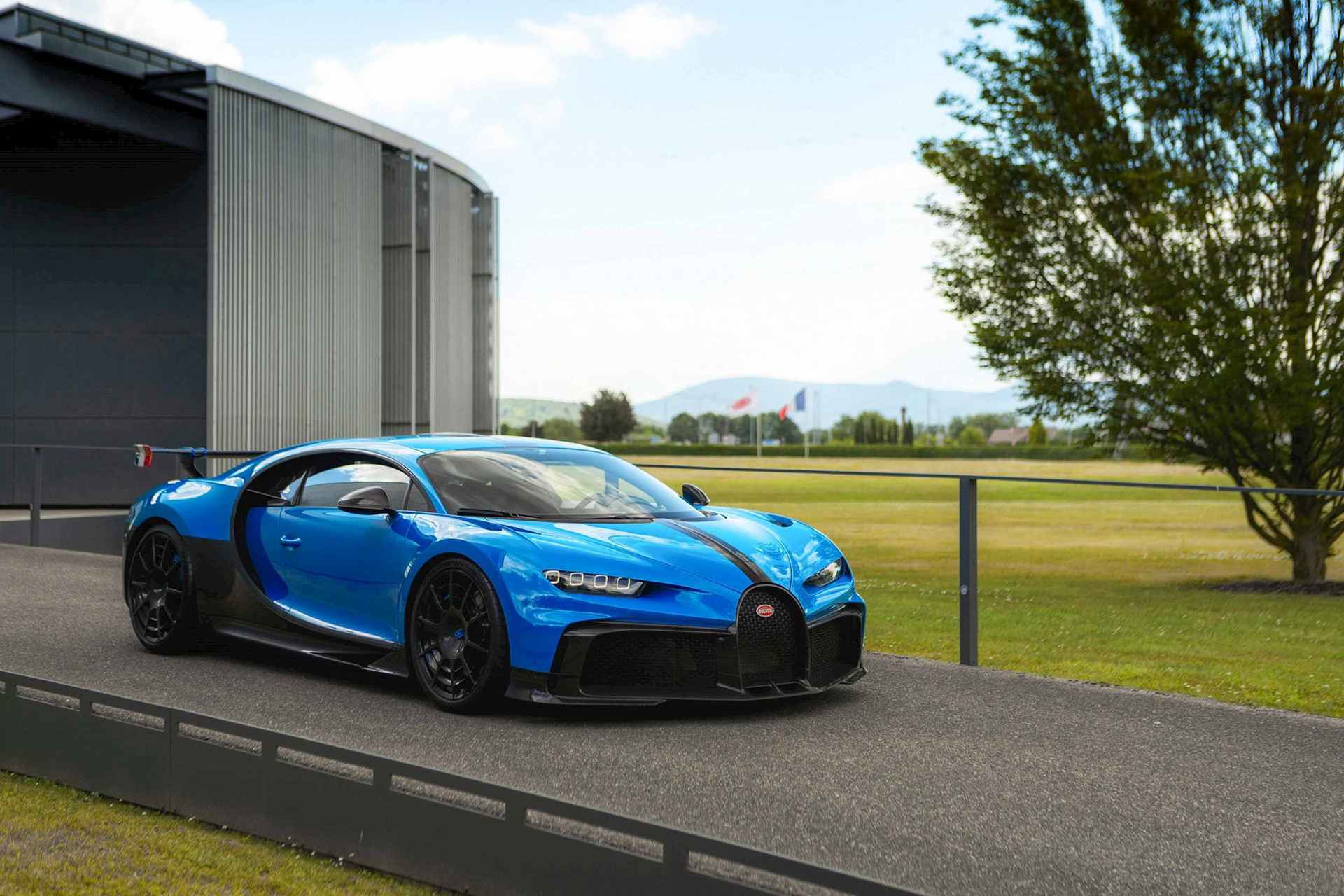 bugatti-french-racing-blue-5-.jpg
