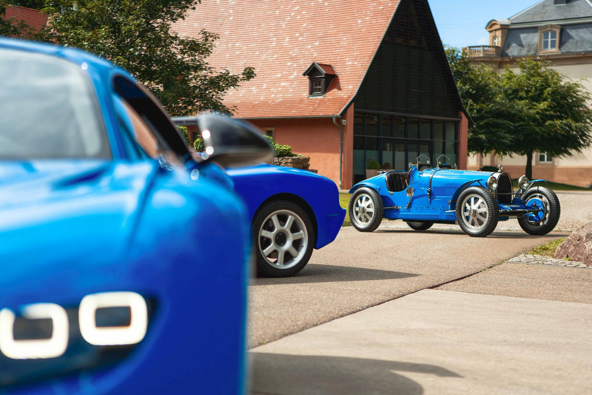 bugatti-french-racing-blue-6-.jpg