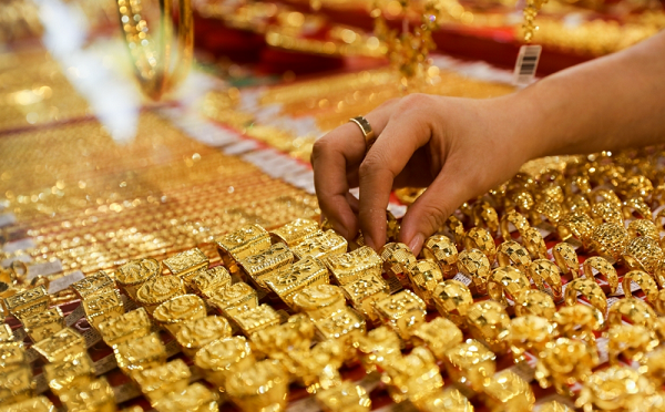 Giá vàng hôm nay 30.10: Tăng mạnh 2 triệu, cảnh báo nhà đầu tư có thể 'đốt cháy' tài khoản