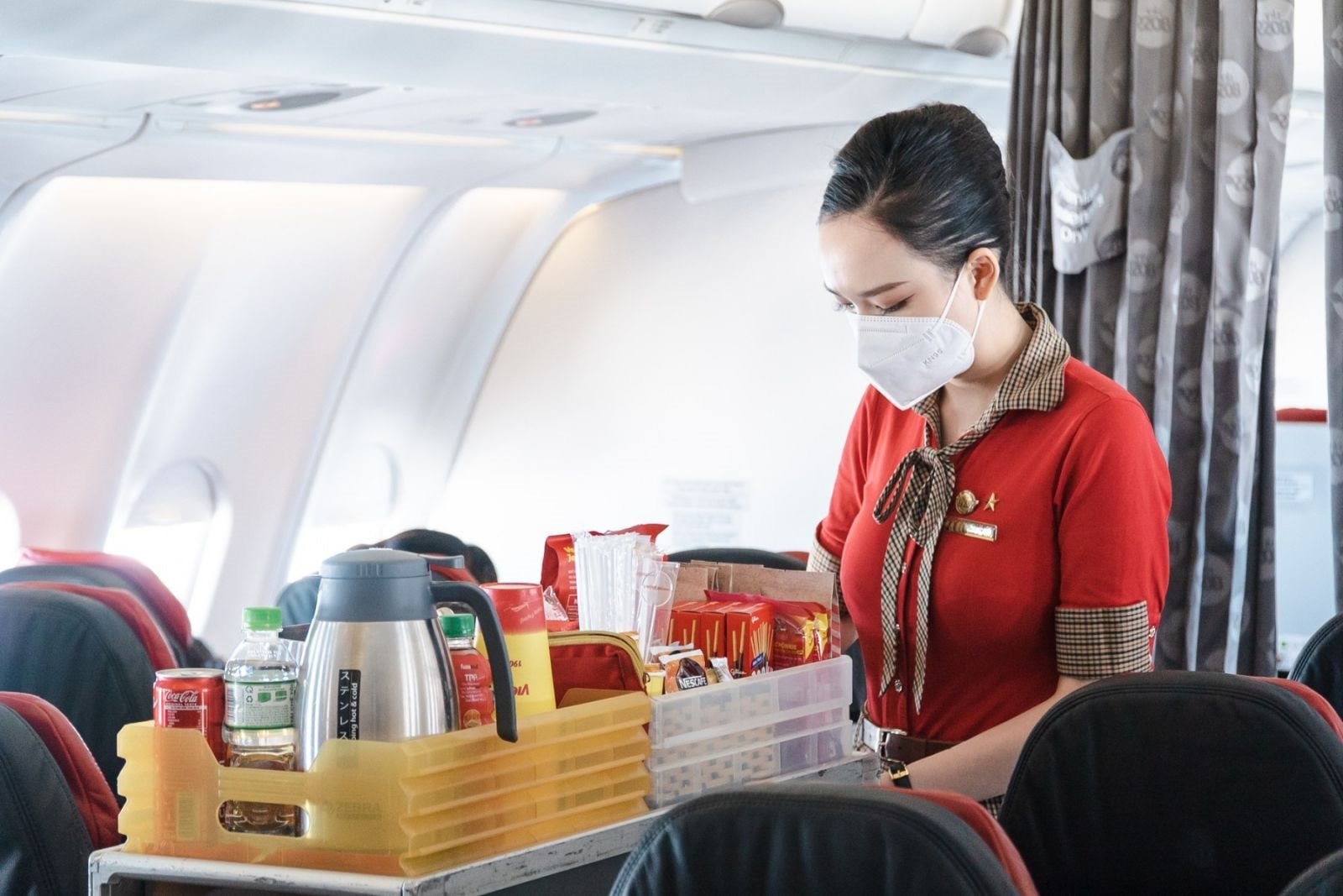 vietjet-cabin-crew.jpg