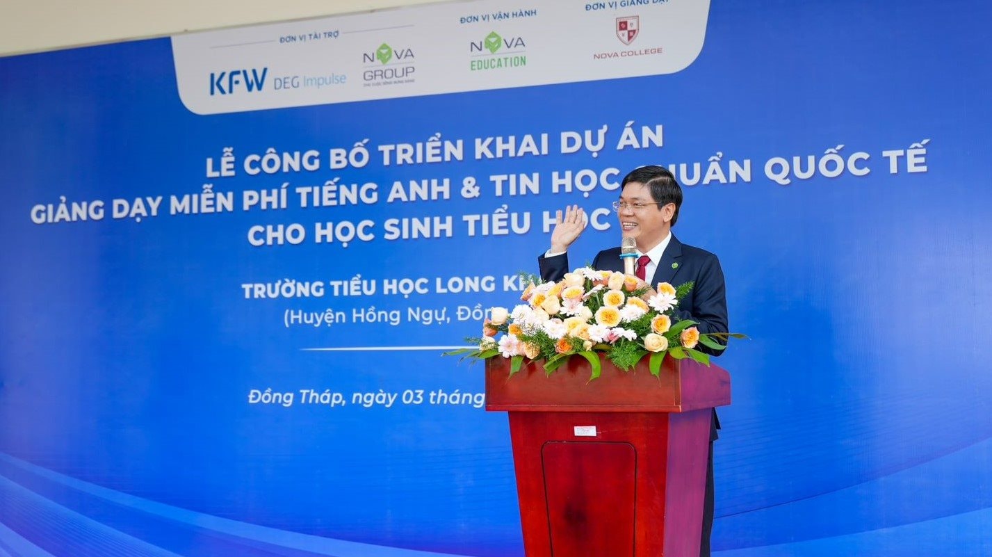 2-ts.-bui-phi-hung-ceo-education-phat-bieu-tai-su-kien.jpg