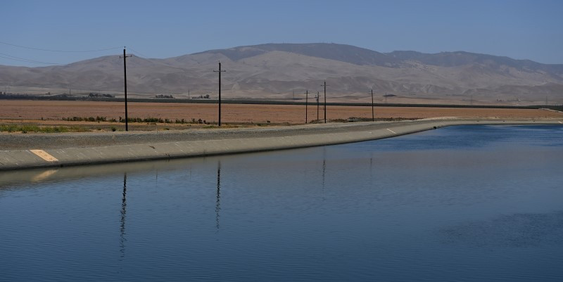 calif-water-aqueduct(2).jpg
