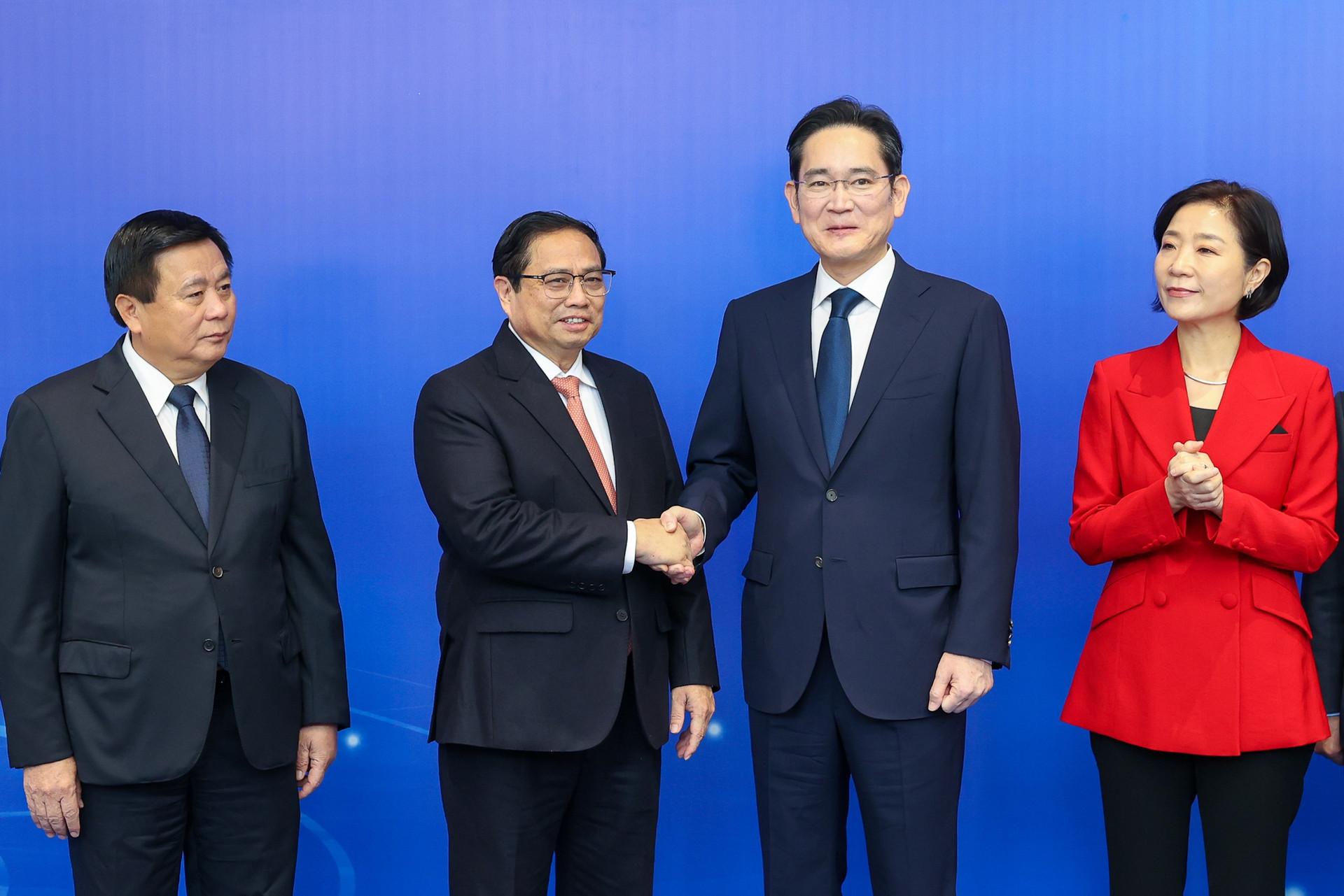 Thủ tướng đề nghị Samsung coi Việt Nam là cứ điểm quan trọng nhất, chiến lược toàn cầu - Ảnh 6.