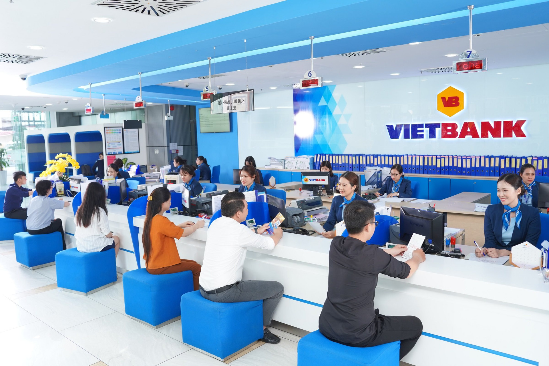 hinh-canh-giao-dich-vietbank.jpg