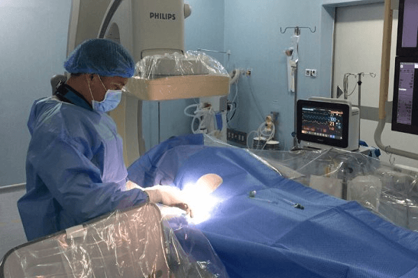 Một bệnh viện huyện can thiệp mạch vành thành công, cứu sống bệnh nhân đột quỵ 