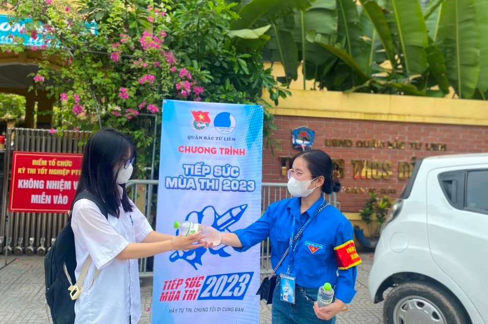 Hơn 1 triệu thí sinh bắt đầu làm bài thi môn Ngữ văn kỳ thi THPT 2023 