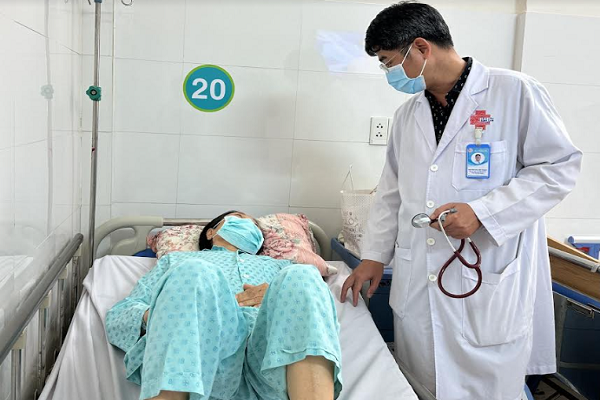 Dùng robot mổ sạch ung thư phổi, bệnh nhân chỉ mất 50ml máu 