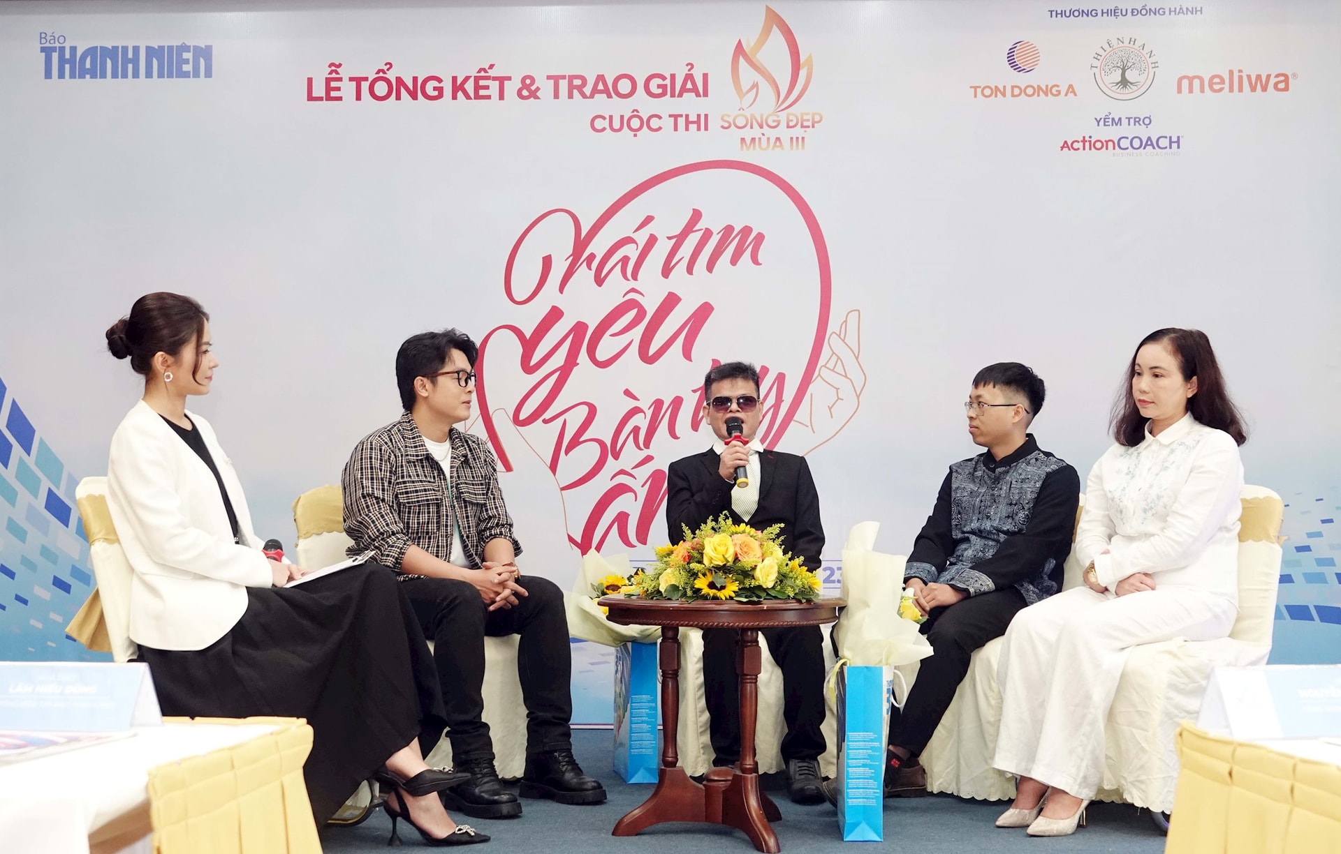 Trao giải cuộc thi ‘Sống đẹp’ - Tôn vinh những điều tử tế 