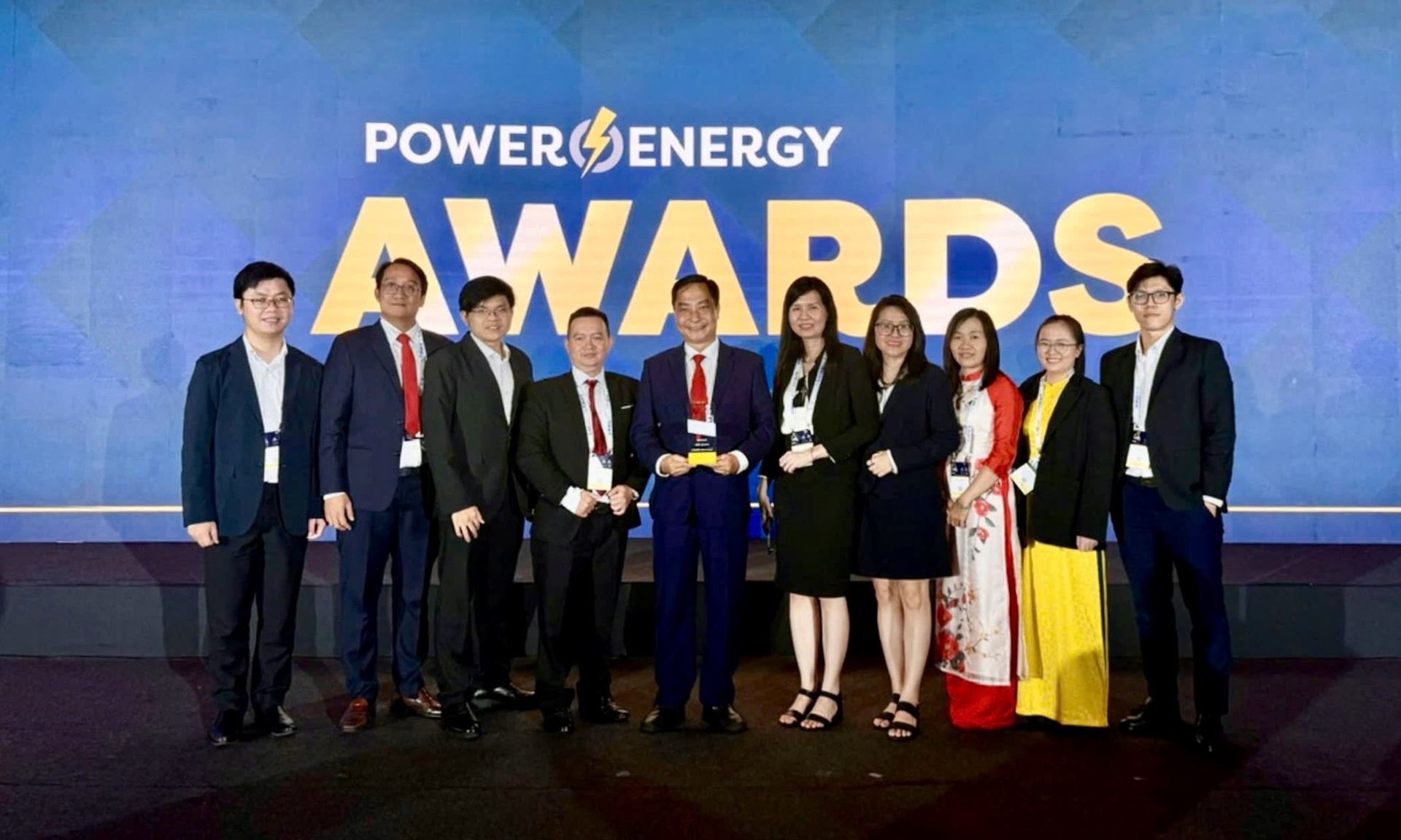 EVNHCMC liên tiếp đạt 2 giải thưởng quốc tế với 'Lưới điện thông minh - Smart Grid' 