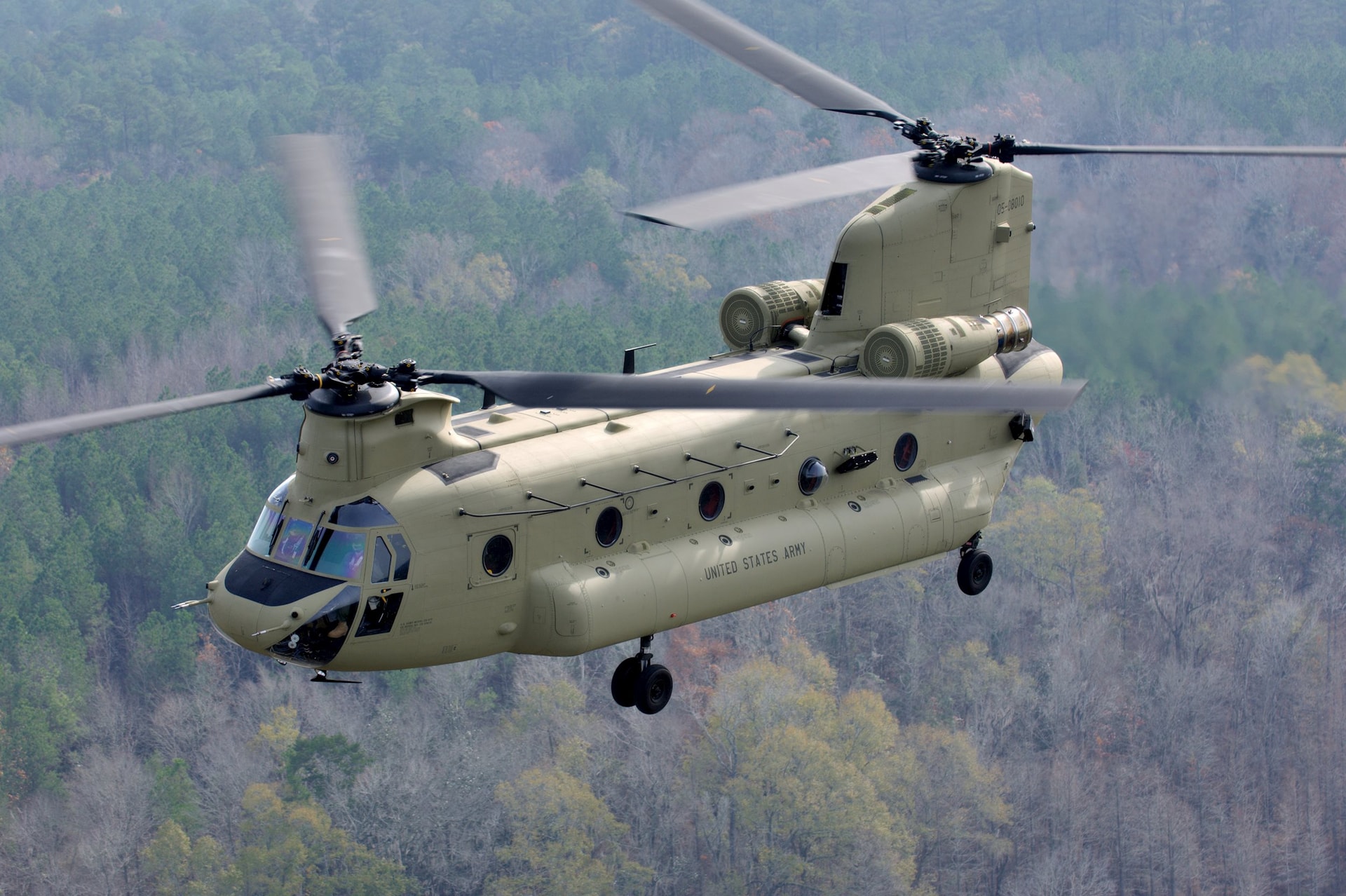 ch-47f-chinook-aircraft.jpg