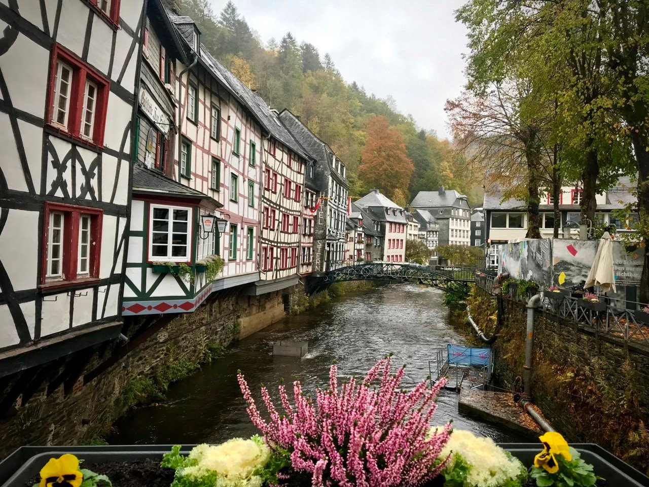 duc-monschau-2-lon.jpeg