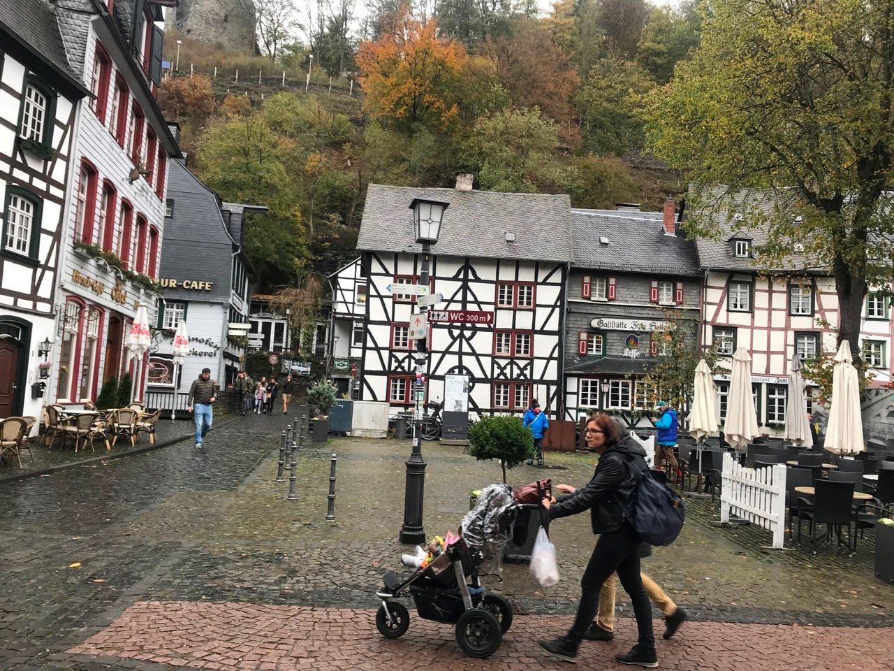 duc-monschau-lon.jpeg