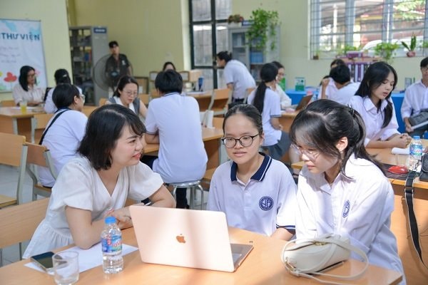 Hà Nội kích hoạt 'Tháng tự học ngoại ngữ' năm 2025 với hơn 7.000 giáo viên 