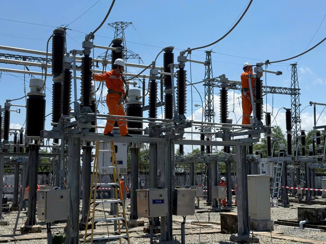 h14.duong-day-110kv-tinh-bien-ha-tien.jpg