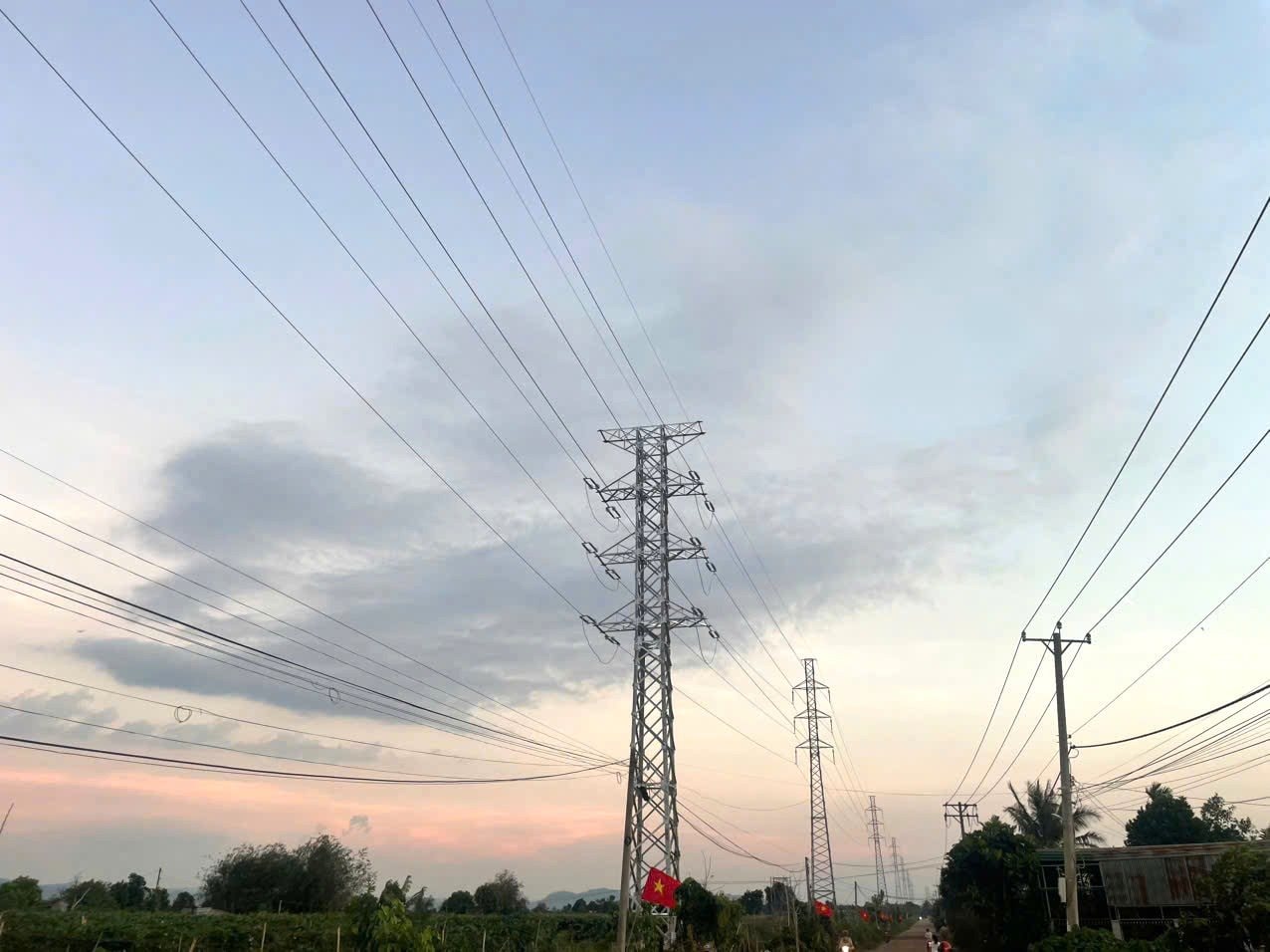 h9.-cai-tao-nang-kha-nang-tai-duong-day-110kv-tba-220kv-duc-trong-da-lat-1.jpg