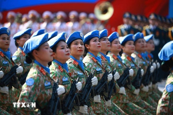hinh-anh-an-tuong-tai-le-dieu-binh-dieu-hanh-ky-niem-50-nam-ngay-giai-phong-mien-nam-3.jpg