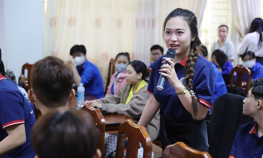 tv-sinh-vien-y-kien.jpg