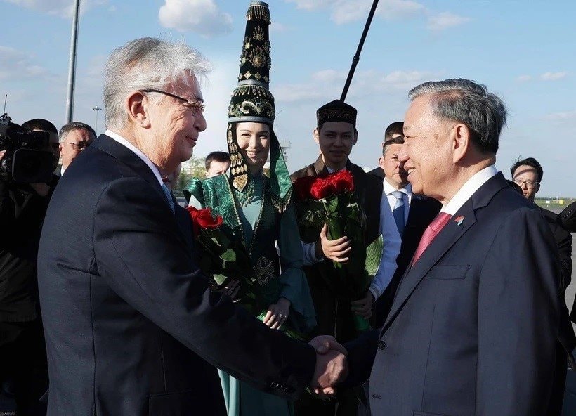 tong-bi-thu-to-lam-den-astana-.jpg