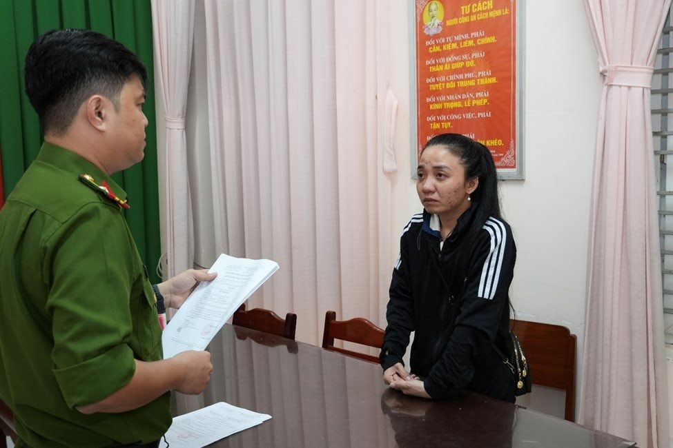 d-tran-thi-kim-khuy.jpg