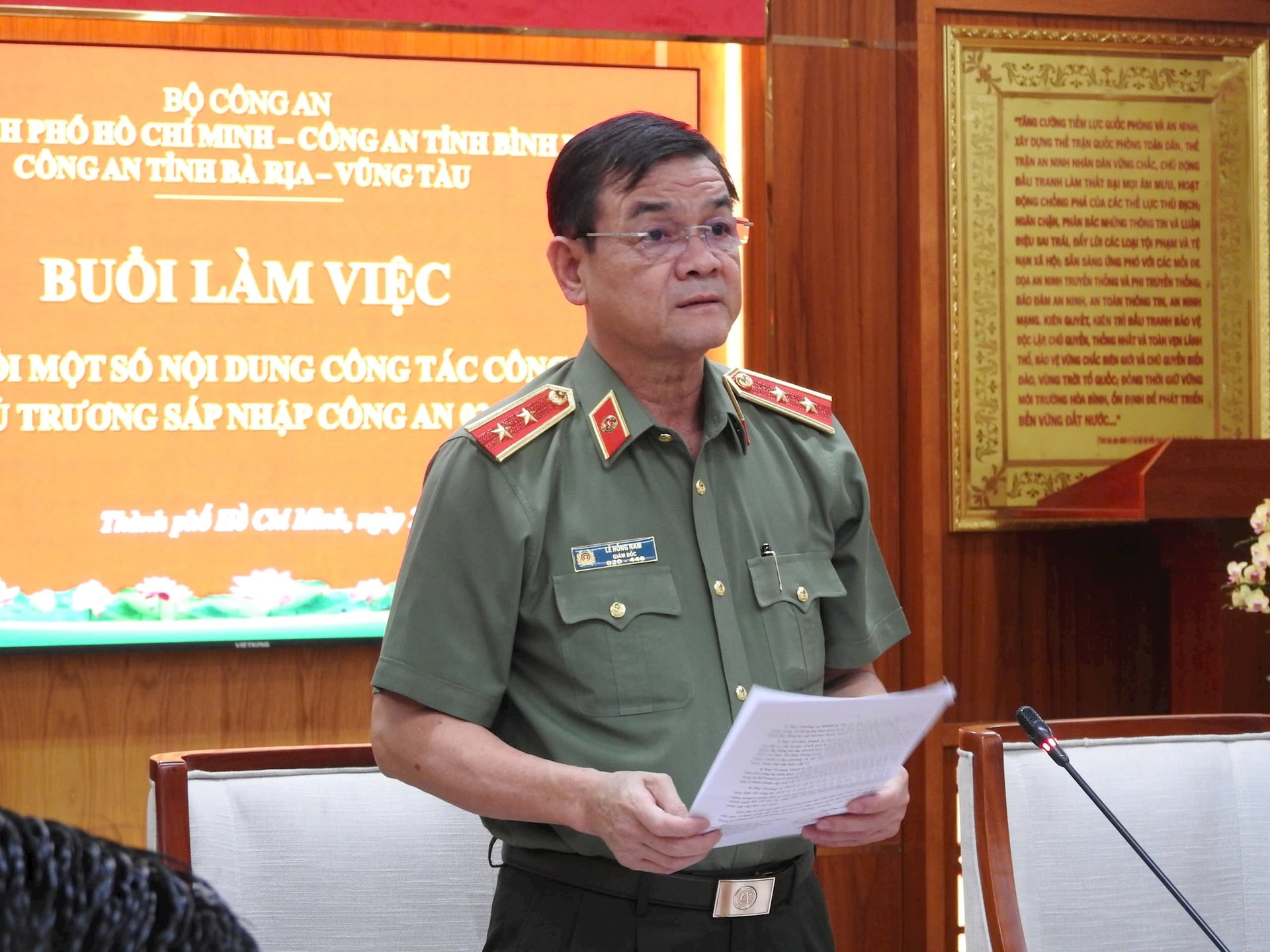 anh-3-ca-3-tinh-lam-viec.jpeg