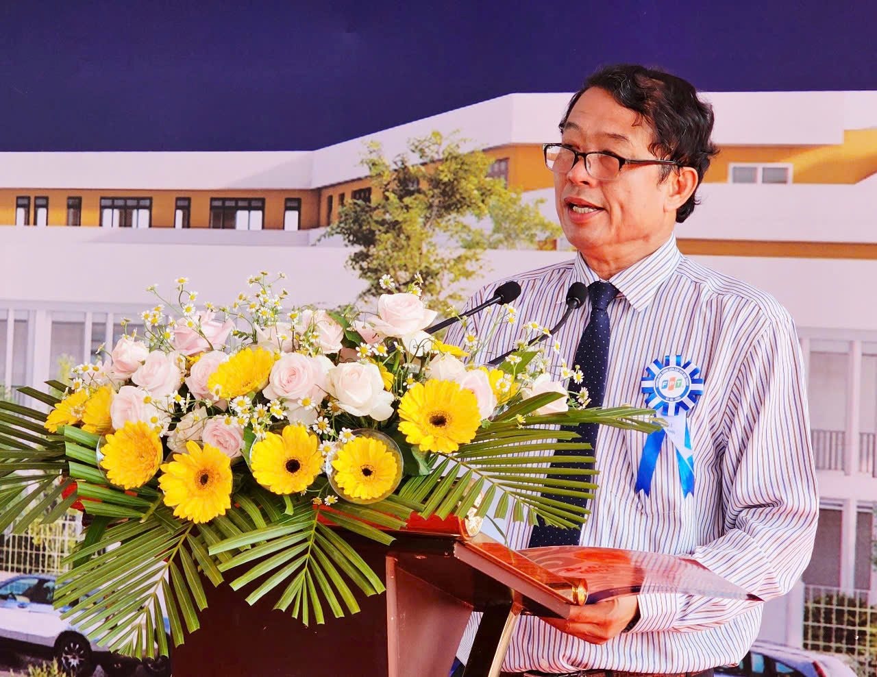 fpt-2-ng-v-khoi.jpg