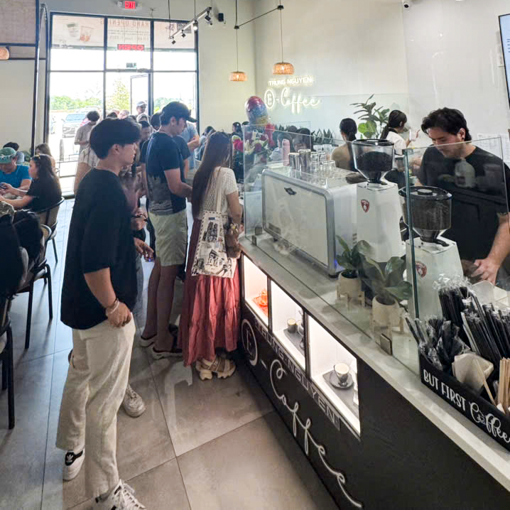 hinh-2-khong-gian-trung-nguyen-e-coffee-tai-carrollton-texas-my.png