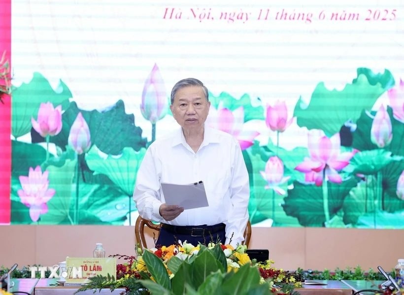 tong-bi-thu-ban-tuyen-giao-6.jpg