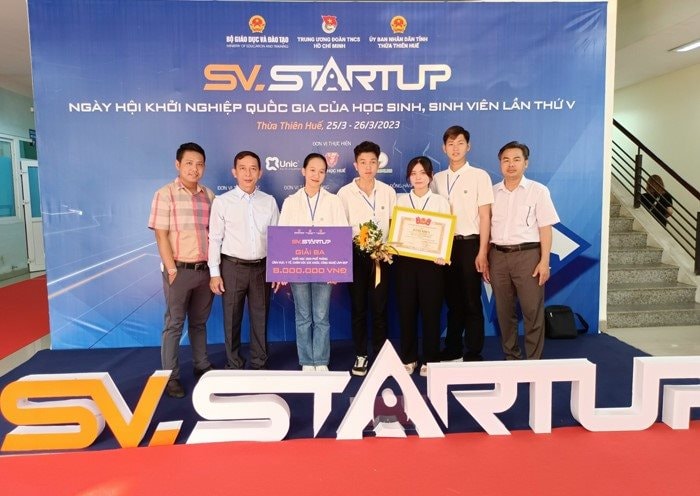 knst-nhom-hoc-sinh-thap-muoi-dat-giai-3.jpg