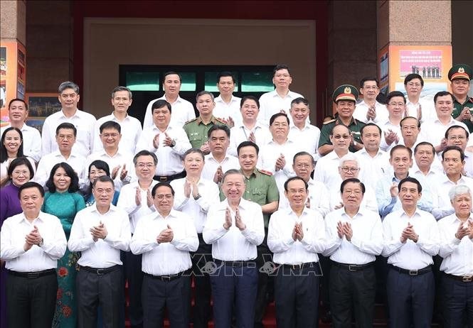 lam-viec-3.jpg