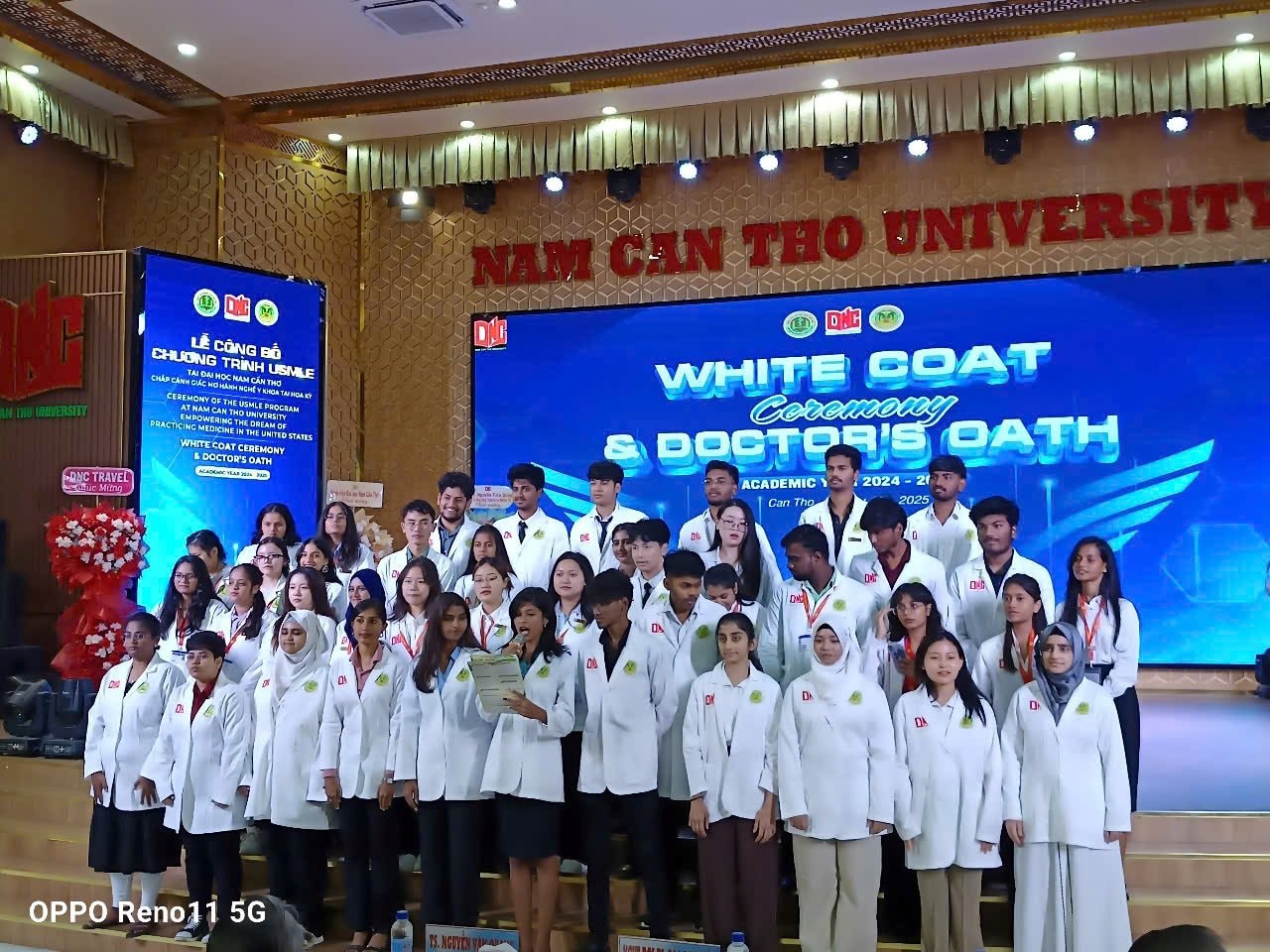 sinh-vien-quoc-te-tai-dnc.jpg