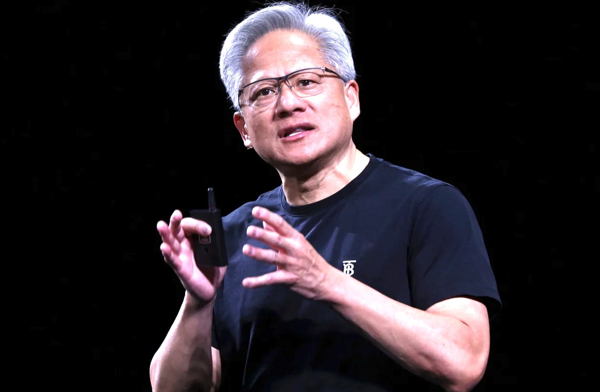 chuyen-gia-nvidia-va-microsoft-se-co-von-hoa-4-000-ti-usd-he-nay-co-the-dat-5-000-ti-usd-18-thang-toi-1.jpg