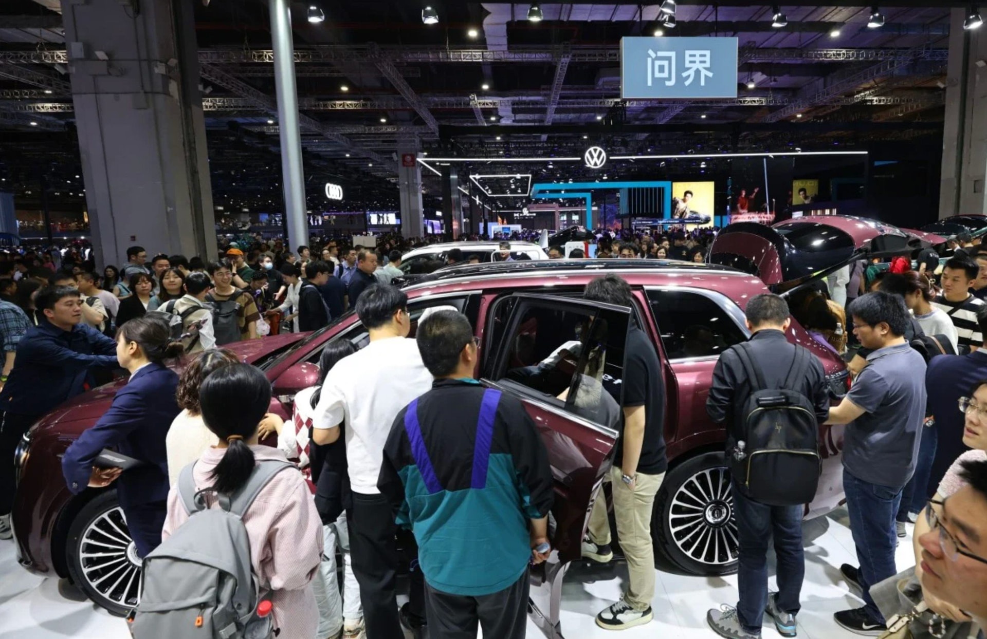 byd-va-geely-giam-gia-sau-de-lap-ky-luc-ban-o-to-ha-guc-cac-doi-thu-nho-hon.jpg