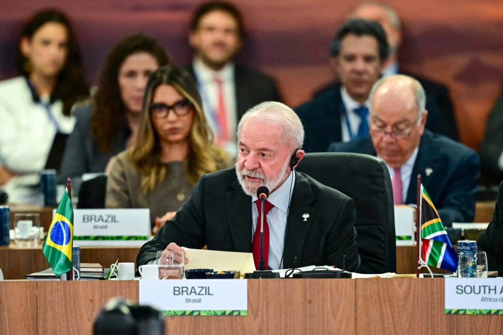 brics-chong-lai-viec-dung-ai-thu-thap-du-lieu-qua-muc-khong-de-cac-nuoc-ngheo-hon-bi-bo-lai-2-.jpg