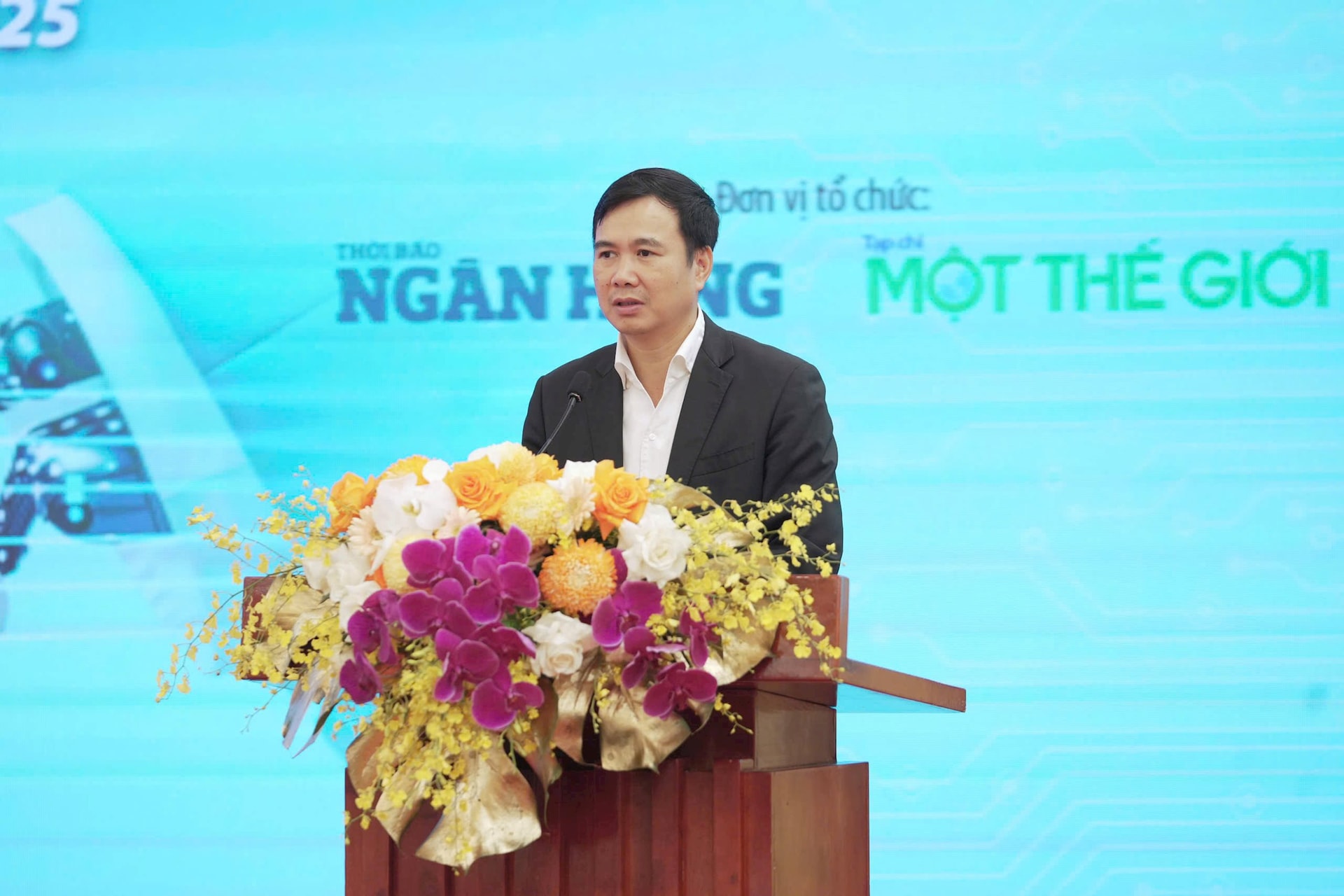 Thứ trưởng Bộ KH-CN Bùi Thế Duy phát biểu tại Diễn đàn.