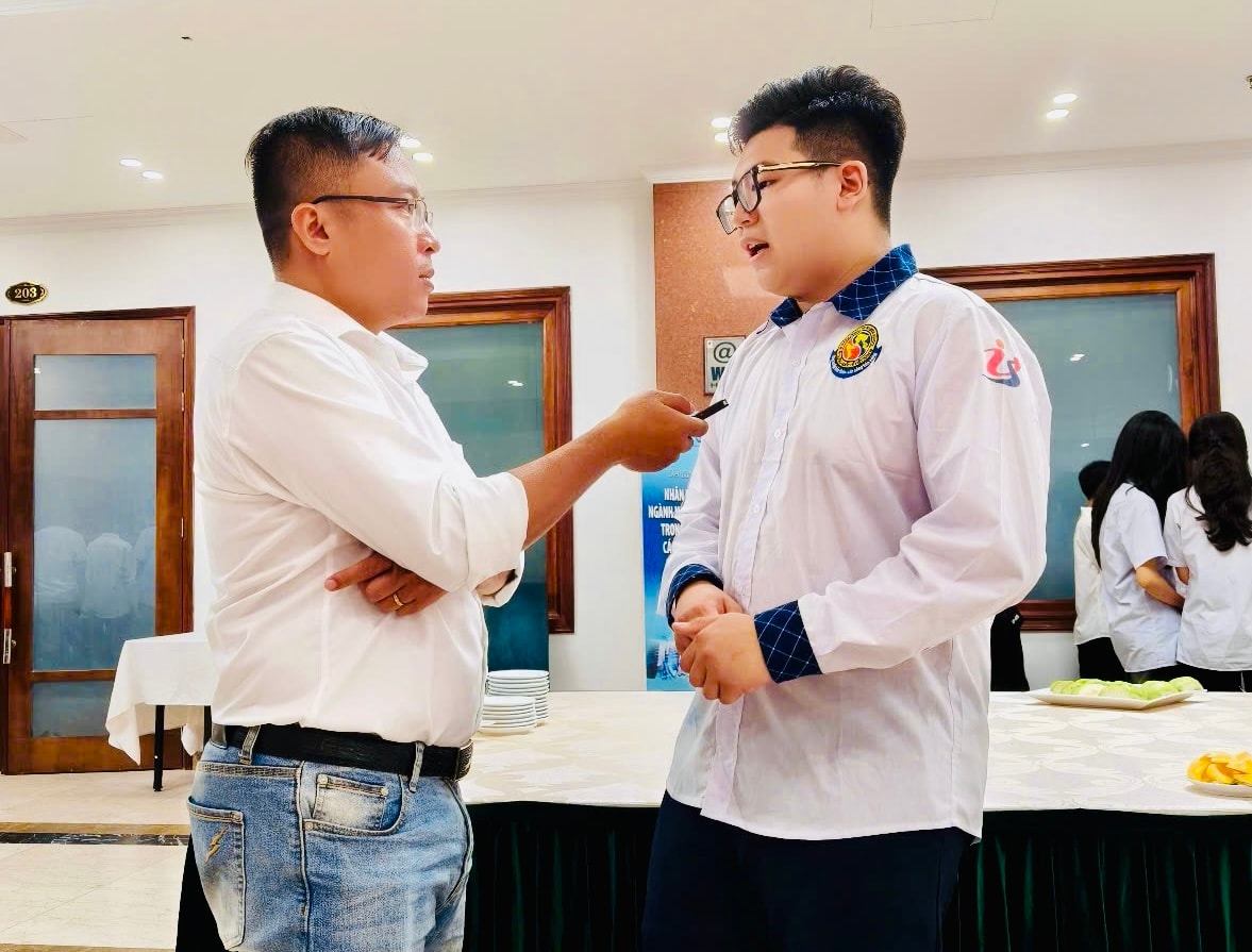 dien-dan-nhan-luc-nganh-ngan-hang-truoc-lan-song-khoa-hoc-cong-nghe.jpg