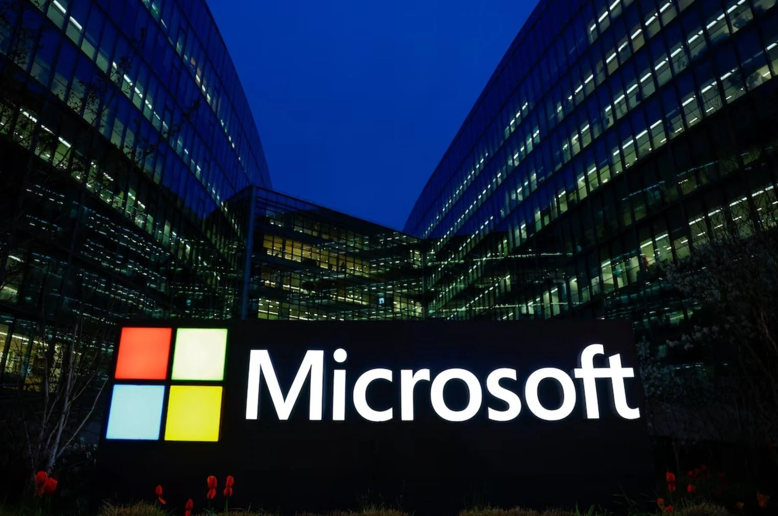 microsoft-neu-3-nhom-hacker-khai-thac-lo-hong-sharepoint-nghiem-trong-ma-chuyen-gia-viettel-phat-hien1.webp