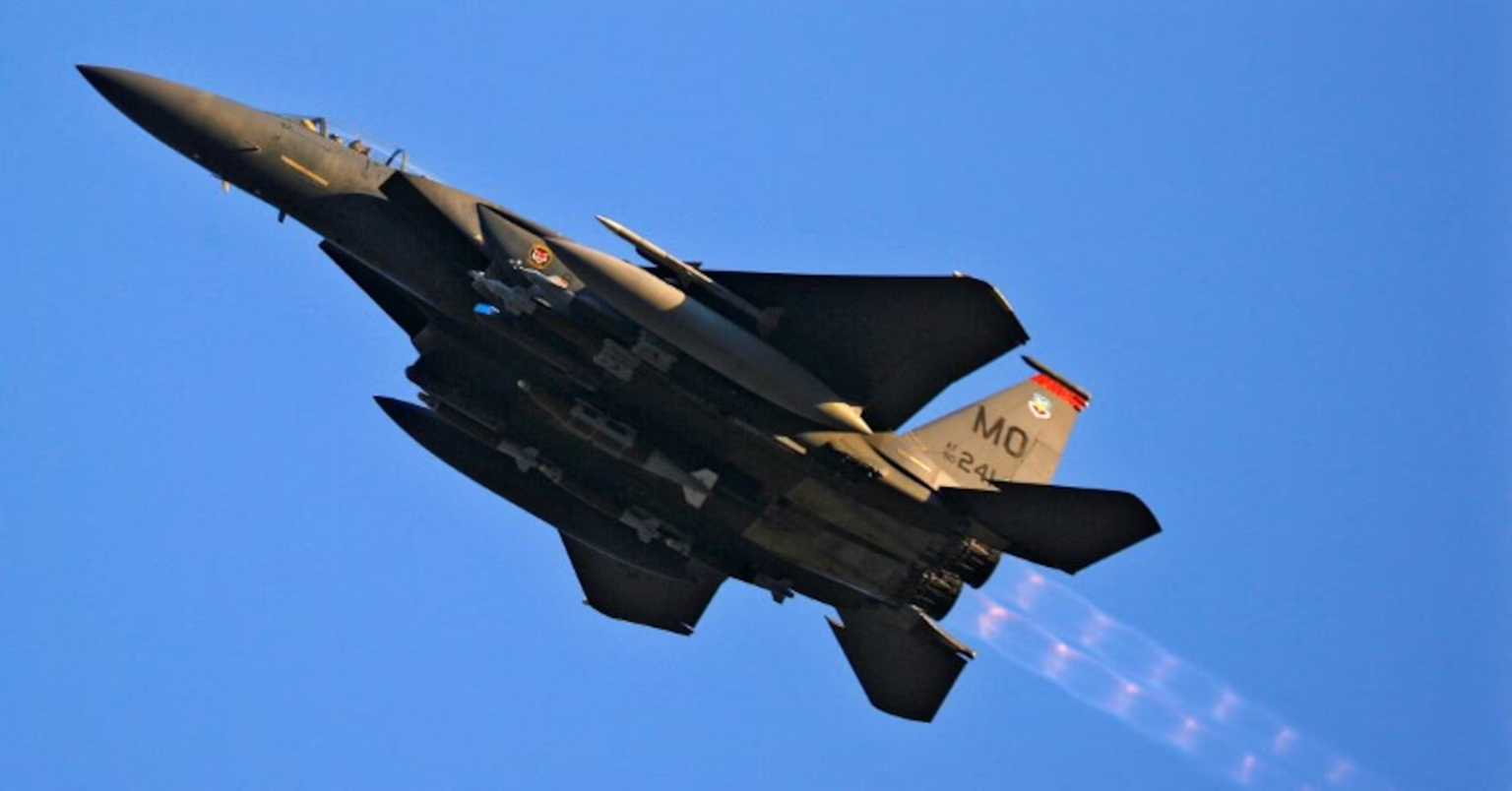 F-15 Reuters