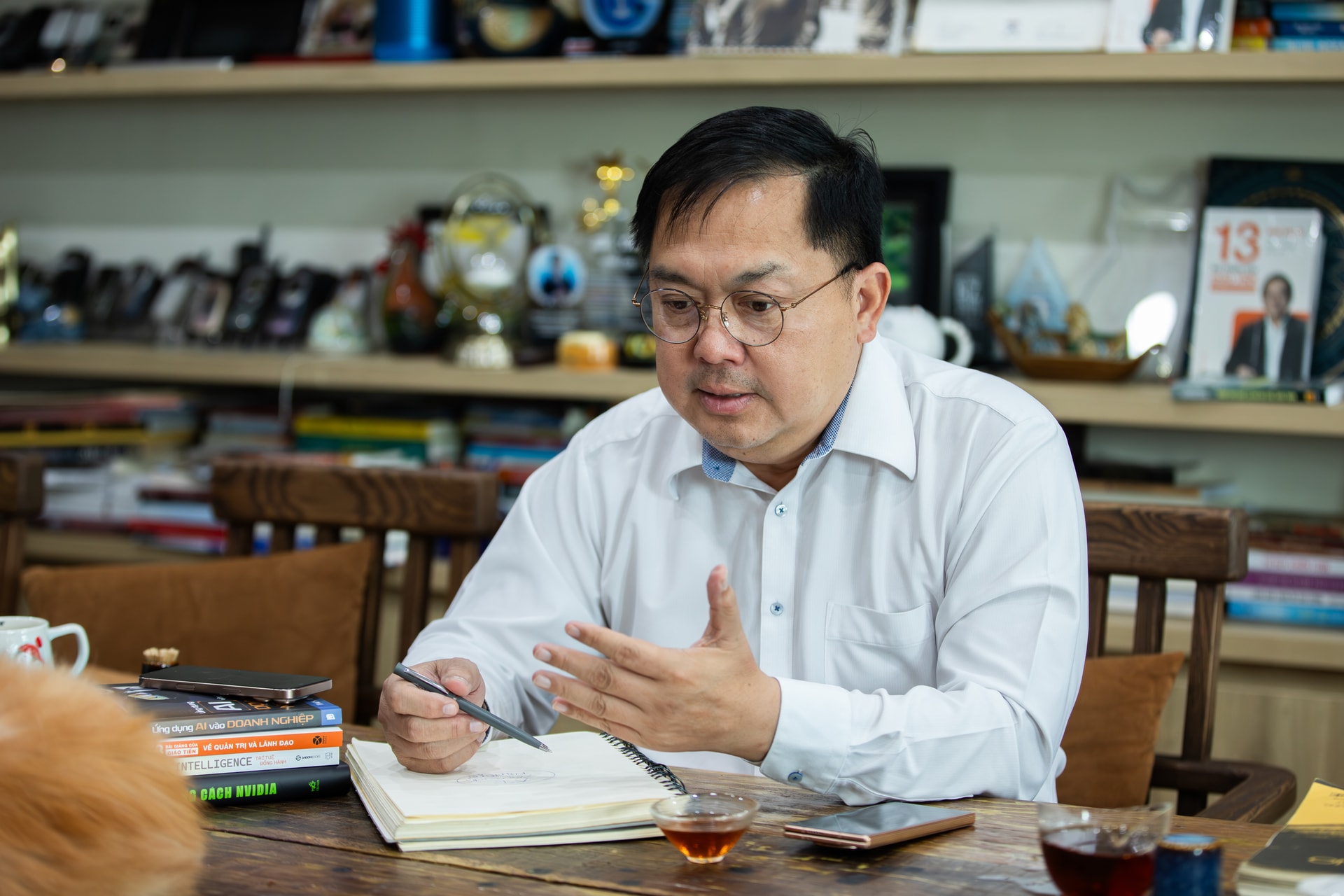 hoang-nam-tien-qua-doi.jpg