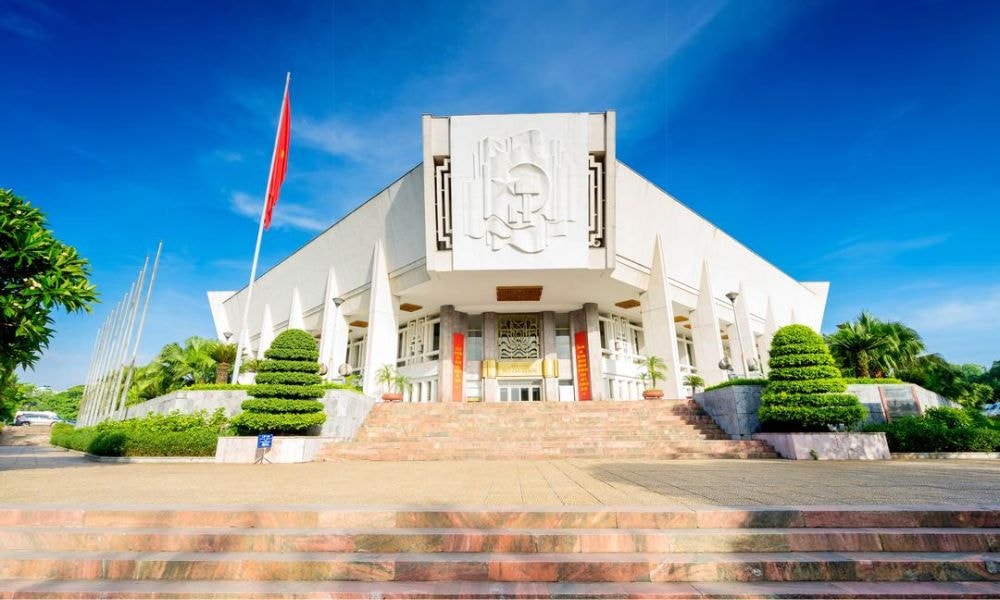 fb3d30d9-bao-tang-ho-chi-minh-1.jpg