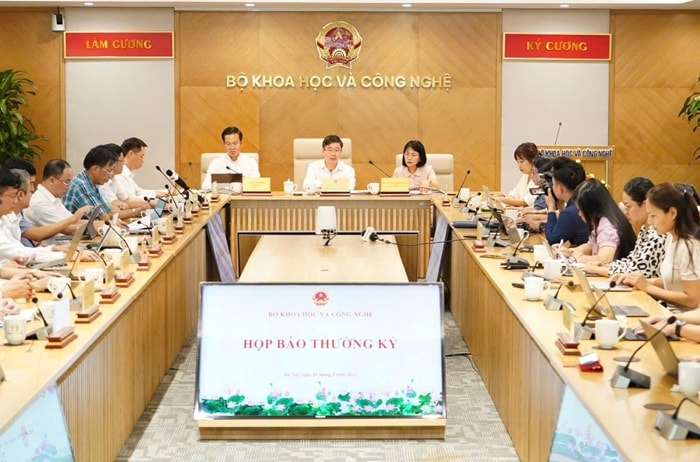 Quang cảnh họp báo