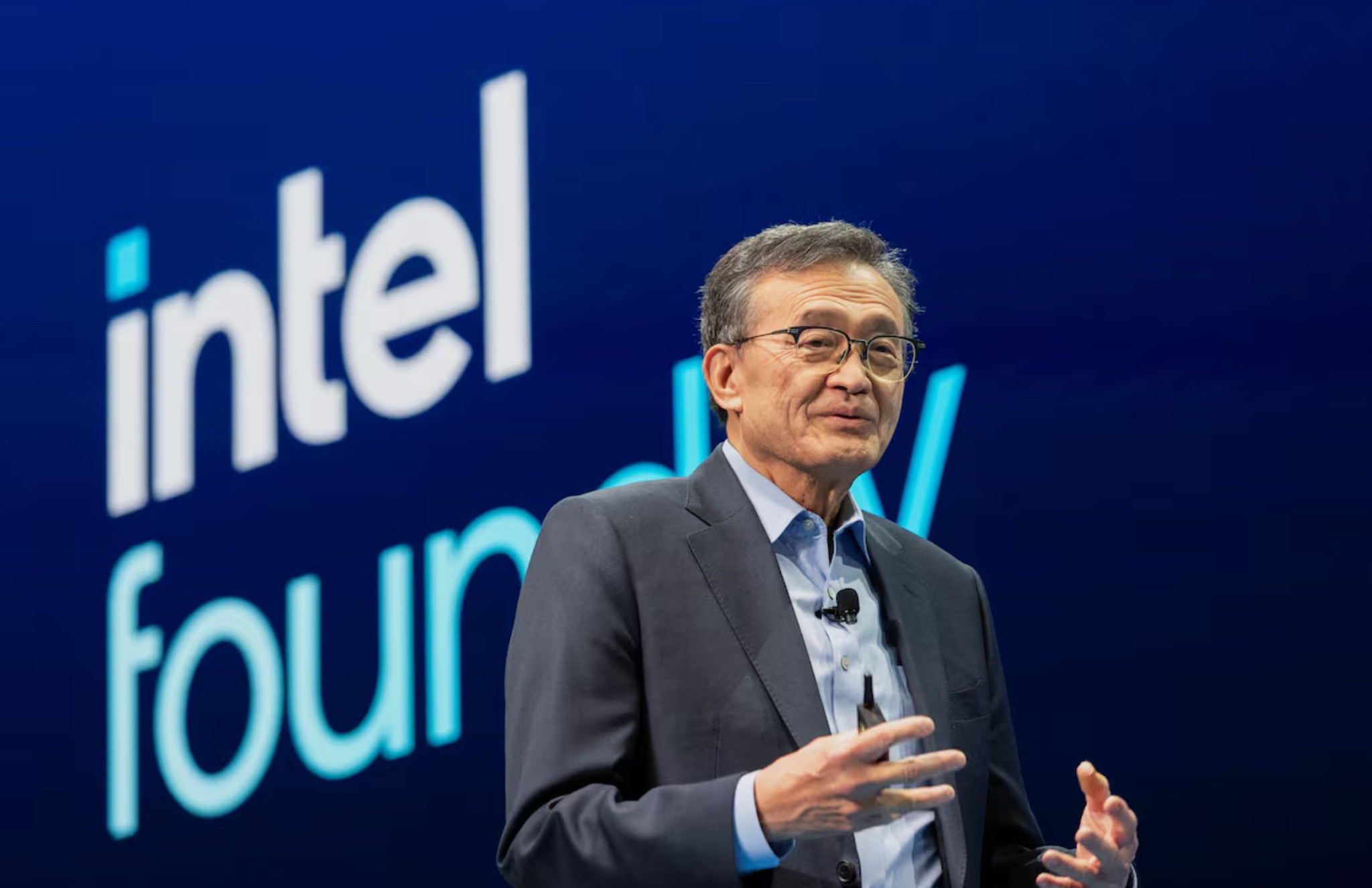 Ông Trump kêu gọi CEO Intel từ chức vì mối quan hệ với Trung Quốc