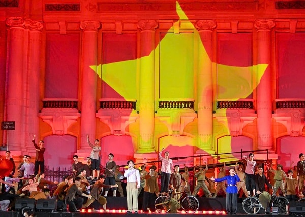 ha-noi-tu-mua-thu-3-1755272410846-17552724110661800860488.jpg