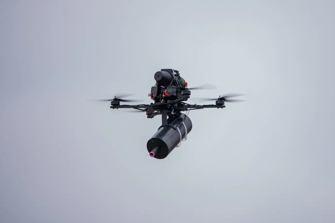 fold-Hang-Ukraine-tao-drone-bay-xa-100km-mien-nhiem-tac-chien-dien-tu (3)