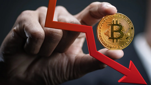 Thị trường tài sản số hôm nay (17.8): Bitcoin vẫn trượt giá, stablecoin có thực sự đáng tin? 