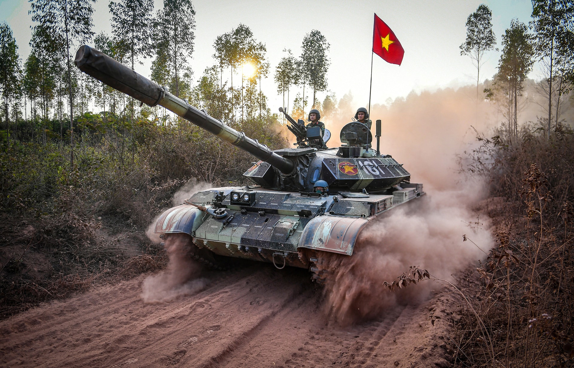 cong-nghe-quoc-phong-qua-5-giai-doan-lich-su-tu-no-than-co-loa-den-radar-hien-dai-12211.jpg